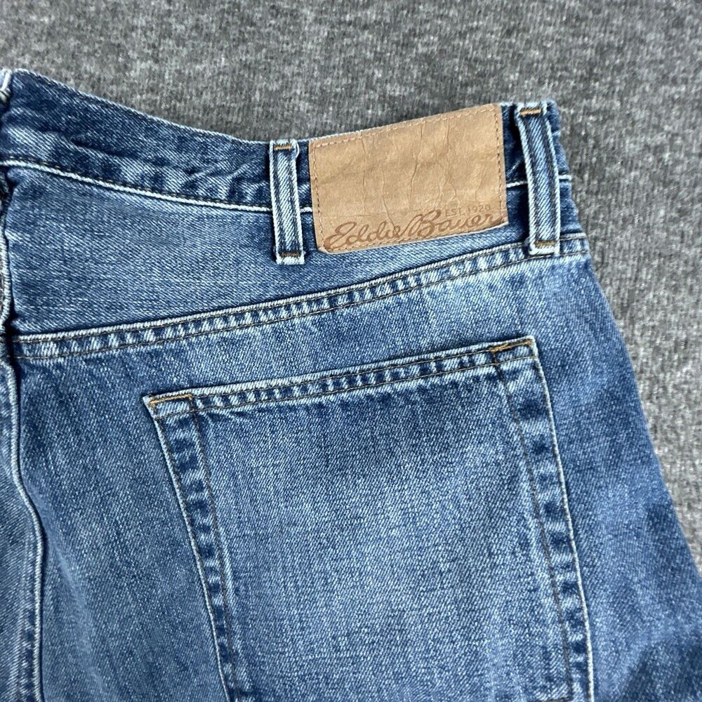 Eddie Bauer Jeans Mens Sz 38x32 Blue Denim Classic Fit Straight Leg Cotton - Picture 3 of 8